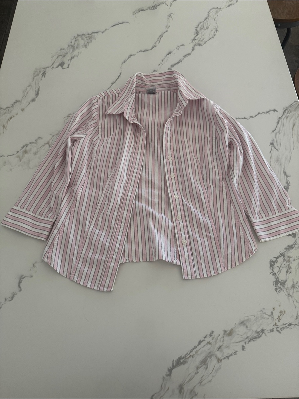 ellemenno White Shirt with Pink and Gray Stripes